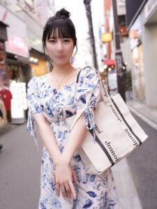 [FC2-PPV-4577717]【個撮・中出し】エクストリーム「潮吹き」女子大生★ひなちゃん20歳★おまんこの「栓」が抜ける瞬間はこちらに出ているAV女優名は？