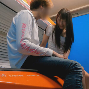 [FC2-PPV-2240718]【限定価格】フェラ抜き★セクハラ日サロ店長★従順バイト*に閉店後にちんちん咥えさせてみましたに出ているAV女優名は？