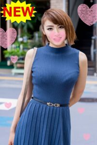 [FC2-PPV-2304273]【RI〇IN出場目前】心斎橋史上最強の人妻登場!!美人女子総合格闘家妻、コーチとの浮気映像**!!筋肉質美ボディ巨乳妻の汗だく汁だくマッスル中出し浮気ファック!!に出ているAV女優名は？