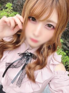 [FC2-PPV-2343819]【クセ強女#018】情緒不安定ちんぽ依存の地雷女25歳 鬼イラマで涙目ドロドロ、オモチャ責めでオーバーアクメ。無毛マンコ**まくる失神肉オナホ調教。に出ているAV女優名は？