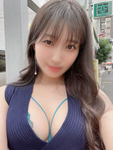 [FC2-PPV-2365631]★Eカップ奇跡の美乳★超敏感ボディー★まん汁大洪水の新鮮まんこに濃厚精子を大量射精に出ているAV女優名は？