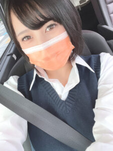 [FC2-PPV-2498606]【顔出し】黒髪で真面目な委員長　テスト期間に中出しハメ撮り　Gカップのスケベ乳揺らしてイキまくる【J×K】に出ているAV女優名は？