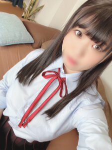 [FC2-PPV-2571132]【顔出し】Iカップ爆乳童顔J**　むっちり巨乳&巨尻を震わせイキまくり中出しSEK　コンビニでフェラさせてからの連れ込み部屋でヤリまくり個人撮影に出ているAV女優名は？