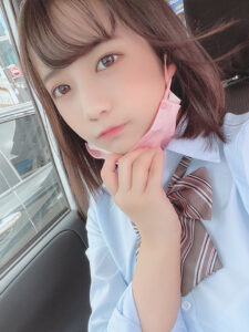 [FC2-PPV-2586472]【顔出し】ベビーフェイスのアイドル系美**　生セックスにハマっているという天使ビッチと生ハメ個人撮影に出ているAV女優名は？