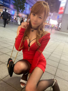 [FC2-PPV-2679084]☆おちんぽ狂い☆ゆずちゃん：キャバ嬢（２５）☆超絶潮吹きパイパンまんこ☆ぶしゅぶしゅ連続生ピストンに出ているAV女優名は？