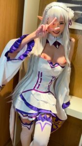 [FC2-PPV-2681965]【夏コミ伝説】美しすぎる素人プロレイヤーさん　良い写真を撮ったカメコに声掛け個室で連れ込みパイズリちんしゃぶパンパン【門外不出の**映像】に出ているAV女優名は？