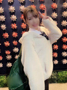 [FC2-PPV-2691104]☆元***☆Eカップバスケだいすき18歳☆成長した美乳に興奮⇒初交尾でラブラブ連続中出し。に出ているAV女優名は？