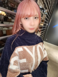 [FC2-PPV-2830021]【神乳】ピンク髪ギャル系美容師（２４）☆思わず顔をうずめたくなる爆乳を揺らしながらの生ピストン⇒気持ち良すぎて黙って膣射に出ているAV女優名は？