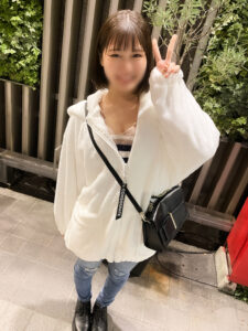 [FC2-PPV-2903411]【個撮・ハメ撮り】激きゃわ★Eカップ美巨乳JD（２１）とほろ酔いエッチ★腰振りまくりの腟内連続射精に出ているAV女優名は？