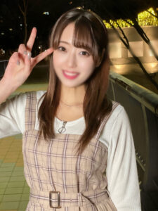 [FC2-PPV-2899427]【西新宿OL】駅前で終電逃した長身美人お*さんをナンパで捕獲。ホテルにお持ちかえり飲ませて膀胱ゆるゆる****絶頂アクメでイキまくり♡【かわいい系孕ませ姦♪】に出ているAV女優名は？