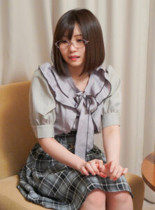 [FC2-PPV-2998241]【アへ顔W✌しちゃった♥】生粋の地味眼鏡ヲタ*捕獲♥まだまだ発育途中の超敏感ボディーで鬼アクメ三昧！ア●コール摂取で（（生ちんぽおねだり♡））怒涛の連発中出し交尾☝（特典）に出ているAV女優名は？