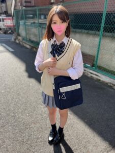 [FC2-PPV-3089678]ショートカットミニスカ_連続挿入→連続中出しに出ているAV女優名は？