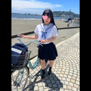 [FC2-PPV-3091245]黒髪清楚系【個撮】制服女子とp活_中出し×2※所持に関して責任負いませんに出ているAV女優名は？