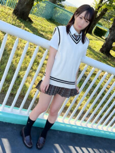 [FC2-PPV-3170044]【制服デート・裏めにゅ～】フェラチオ大好き 美術部・ひかげちゃん 「お店には内緒だよ」かわいいまんこにおじさんちんぽを鬼ピストン⇒膣内射精に出ているAV女優名は？