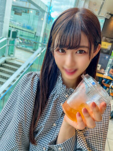 [FC2-PPV-3167918]【顔出し】帰国子女英語。上品清楚な先生のプライベート「今セフレは…5人くらい？」肉食女子のギャップが堪らない!!中出し懇願ハメ撮り映像**に出ているAV女優名は？