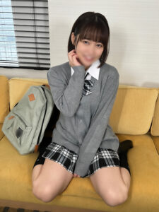 [FC2-PPV-3180156]【個撮・中出し】バスケ・そらちゃん18歳 ぐちょ濡れまんこにおじさん精子を連続中出しに出ているAV女優名は？