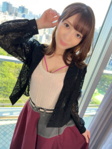 [FC2-PPV-3185081]【上玉個撮】Fカップ・美巨乳メンエス嬢 はなちゃん（２４）宝のもちぐされ 欲求不満のドすけべボディ 年上セフレと連続中出しに出ているAV女優名は？