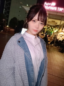 [FC2-PPV-3200286]【清純・個撮】ハンパない透明感 ピンク乳首のFカップ美●女 れいちゃん20歳 「新鮮まんこ」をデカ太ちんこで突きまくりました 大量顔射に出ているAV女優名は？