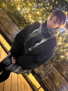 [FC2-PPV-3250616]【ドキドキお泊り会】ゆう18歳　おじさんのちんぽで一晩中おまんこ突かれて中出しまでされちゃいましたに出ているAV女優名は？