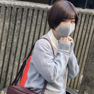 [FC2-PPV-3250972]彼氏いるけどガチャ回すためにオジサンの種で妊娠【レビュー特典】に出ているAV女優名は？