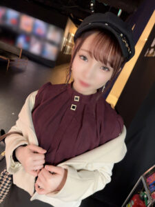 [FC2-PPV-3251582]【訳アリ・ハメ撮り】オトコを狂わす小悪魔・女子大生 21歳に出ているAV女優名は？