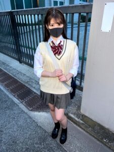 [FC2-PPV-3340483]【個人撮影】黒髪黒マスクに出ているAV女優名は？