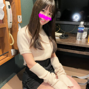 [FC2-PPV-3364330]【個人撮影】おっとり系巨乳女子と漫喫で連続中出しSEX_スリル満点の状況でイキまくる変態女子を完全収録に出ているAV女優名は？