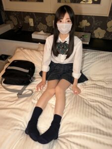 [FC2-PPV-3458880]【個人撮影】小柄な黒髪女子(ことねちゃん)とP活_プニマン女子の中出し映像に出ているAV女優名は？