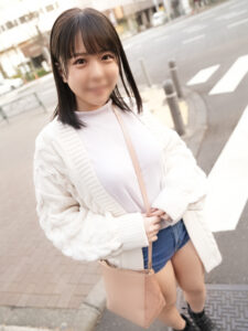 [FC2-PPV-3467459]【清純・デカパイ②】むちむちボディの「童顔巨乳」女子大生 こなつ 20歳 恋人気分でいちゃラブおせっせ【パイ射＆中出し】に出ているAV女優名は？
