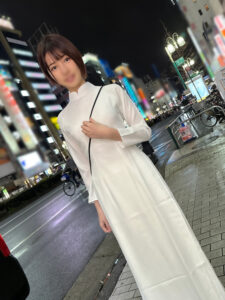 [FC2-PPV-3632316]【個撮・中出し】ベトナム帰国子女・yui（１８）純白アオザイが似合いすぎるめっかわ女子と生セックスしましたに出ているAV女優名は？