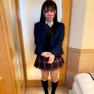 [FC2-PPV-3651435]顔出し【個人撮影】激カワ制服女子ハメ撮り映像_ドスケベなセフレを大公開に出ているAV女優名は？