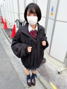 [FC2-PPV-3686271]【個人撮影】ショートヘアーの小柄な乙女と_初めてのラブホに戸惑い〜遠慮なく中出し三昧に出ているAV女優名は？