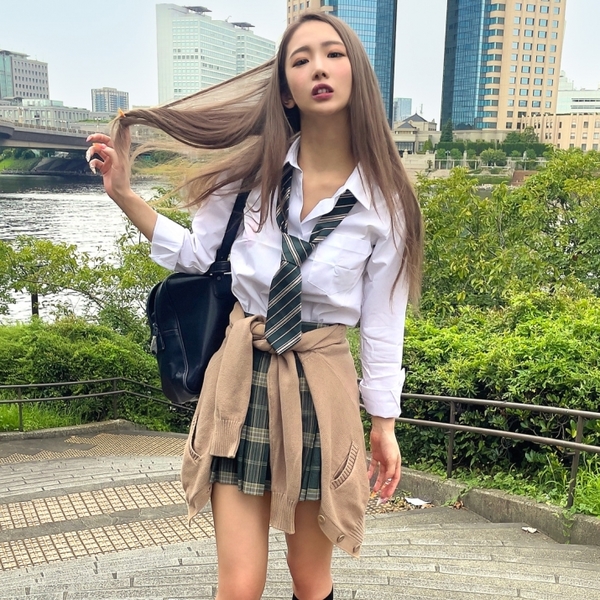 泉あや