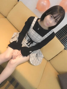 [FC2-PPV-3852615]※今だけ2980⇒447PT※【個撮・中出し】まん汁がおいしすぎる「激きゃわ」地●ア●ドル・19歳　ヌルヌルまんこに中出し×２に出ているAV女優名は？