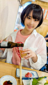[FC2-PPV-4008109]「生でもいーよ♡」SEXしか娯楽のない田舎から上京してきた、ド変態の方言女大生。自分の潮吹きで全身びしょ濡れ痙攣イキまくりＳＥＸで白目アヘ顔をさらすヤバすぎハメ撮に出ているAV女優名は？
