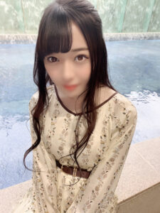 [FC2-PPV-4245787]★個撮・中出し★神ボディ★吸い付くマンコの最奥部分にドバっと射精★中出し2回★に出ているAV女優名は？