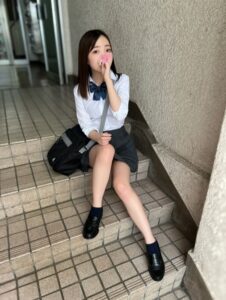 [FC2-PPV-4251317]顔出し【個人撮影】色白スレンダー体型のオマ●コちゃんとの割り切り映像_恥じらいながらイク姿は必見です。に出ているAV女優名は？