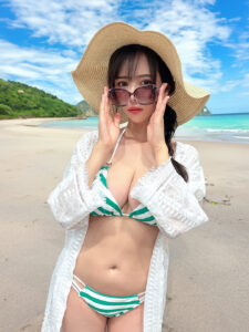 [FC2-PPV-4248378]子持ち人妻になったⅠcup元グラビアアイドルをつけて海ナンパ！コテージ連れ込み生ハメ中出ししまくりに出ているAV女優名は？