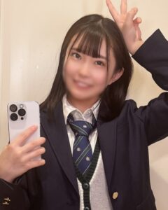 [FC2-PPV-4278241]ミニマムちゃんに年の差ピストン！142cmの身体へザーメンを直接注ぎ込む！【みさ(18)】【レビュー特典】に出ているAV女優名は？