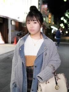 [FC2-PPV-4493537]★渋谷区・ヤリ部屋★彼氏と喧嘩中のみさきちゃん・22歳を優しく口説いて中出しSEXかましましたに出ているAV女優名は？
