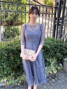 [FC2-PPV-4498768]【素人・中出し】出会いゼロの「欲求不満」美人教師・ひなこ先生29歳★結婚式の2次会で交尾しちゃいましたに出ているAV女優名は？