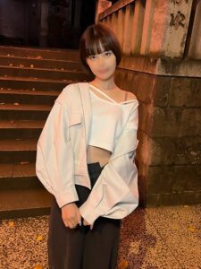 [FC2-PPV-4501693]【素人・中出し】ショートカット黒髪美人・るなPT②★パイパンまんこから噴き出すイキ潮でびちょ濡れおせっせに出ているAV女優名は？
