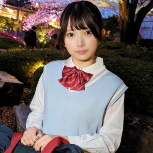 [FC2-PPV-4595009]何度もイキまくる敏感アイドル！可愛すぎる美人さんがオジサンの中出しを懇願！【かりん】【レビュー特典】に出ているAV女優名は？