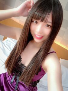 [FC2-PPV-4631726]元体操選手めちゃかわ女子大生・19歳　大開脚「水平」正常位で丸見え生ピストン　中出し2発に出ているAV女優名は？
