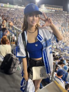 [FC2-PPV-4685412]⚠ハマの乳番長⚠Hカップ！舌使いがスケベ過ぎるデカパイ野球女子・25歳　野球観戦でヒートアップしてそのままホテルで中出しSEXしちゃいました『リカ』に出ているAV女優名は？