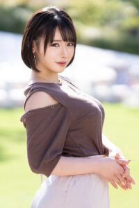 [FC2-PPV-3164529]【軟体マ●コ全開!!】ド変態欲求不満ビッチ妻27歳。出張ホスト部屋に呼び出しやりたい放題ww汗だく潮吹きキツマンに連続中出しハードコアファッキン!!【最強セックスボディ妻降臨】に出ているAV女優名は？
