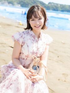 [FC2-PPV-4204409]【清楚女子アナ系】ショートカット若妻27歳 浮気相手と夏の海に逃避行　美顔美声美ボディ最高の人妻と最高の浮気中出しセックス【夏のおもひで…】に出ているAV女優名は？