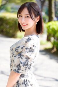 足立友梨