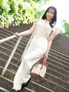 [FC2-PPV-4827731]育児の合間にハメ撮りしました★ちんぽ狂いの「ド」淫乱専業主婦・のん30歳に出ているAV女優名は？