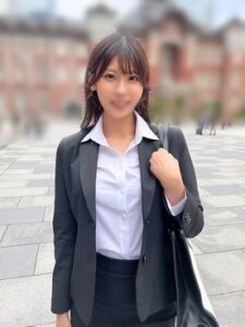 [FC2-PPV-4862899]外資系IT企業勤務のアラサー美女（２８）しごおわSEXでまん汁が止まらないスケベなメスにしてやりました【口内射精＆中出し】（ひなみ）に出ているAV女優名は？